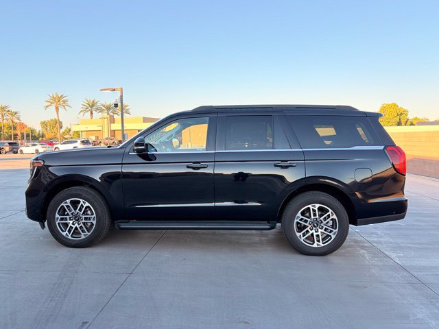 Used 2025 Ford Expedition Active AWD/4WD image 8