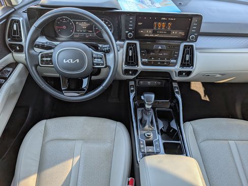 Used 2022 Kia Sorento SX image 6