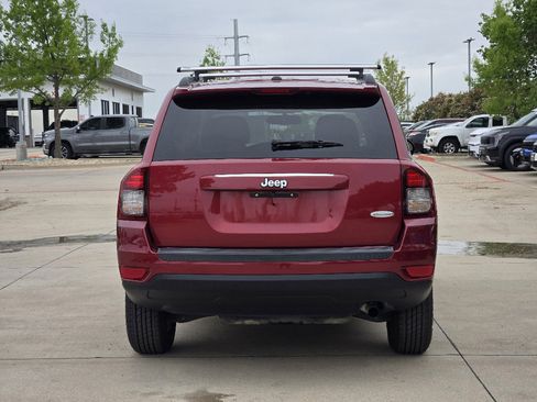 Used 2017 Jeep Compass Latitude image 13