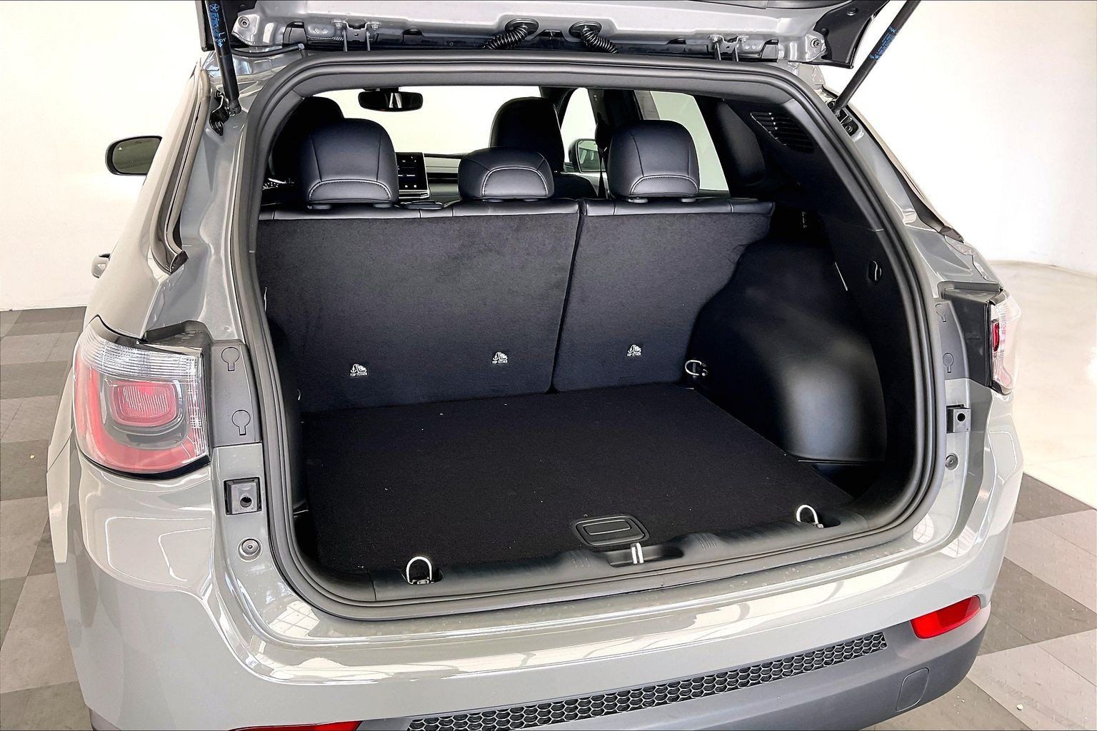 New 2026 Jeep Compass Latitude AWD/4WD image 11