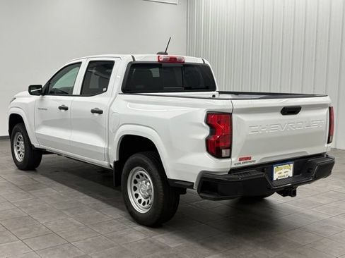 Used 2025 Chevrolet Colorado W/T w/ Advanced Trailering Package RWD image 4