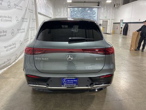 Used 2023 Mercedes-Benz EQS 580 4MATIC SUV image 4