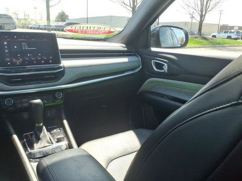 Certified 2023 Jeep Compass Latitude w/ Sun and Sound Group AWD/4WD image 12