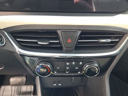 Used 2025 Buick Encore GX Sport Touring w/ Advanced Technology Package image 18