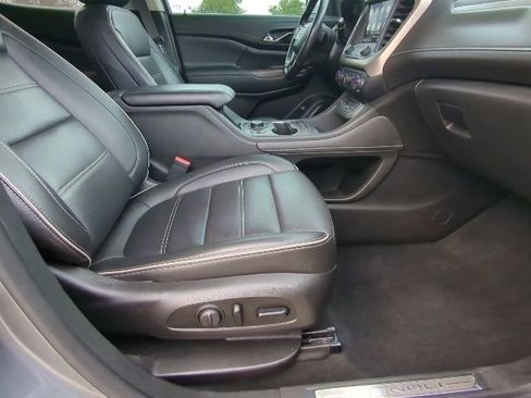 Used 2021 GMC Acadia Denali w/ Denali Technology Package image 27