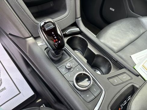 Used 2022 Cadillac XT6 Premium Luxury image 37