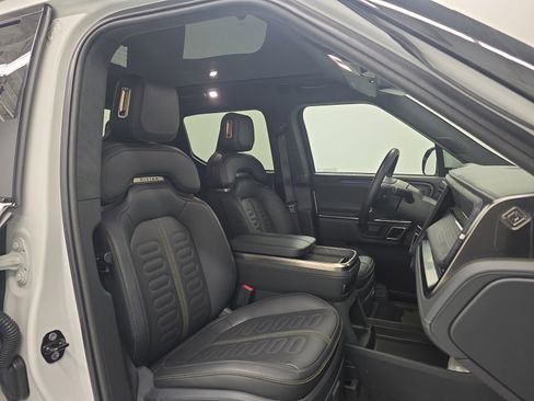 Used 2022 Rivian R1T Launch Edition image 23