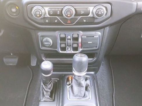 Used 2020 Jeep Wrangler Unlimited Sport S AWD/4WD image 19