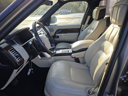 Used 2019 Land Rover Range Rover Long Wheelbase Supercharged AWD/4WD image 4