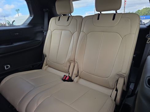 Used 2024 Jeep Grand Cherokee L Limited image 9