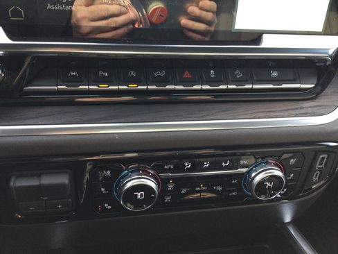 Used 2026 GMC Sierra 1500 SLT w/ SLT Premium Plus Package image 21