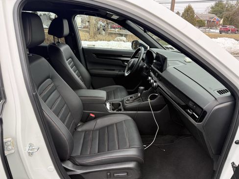 Used 2025 Honda CR-V Sport Touring image 7