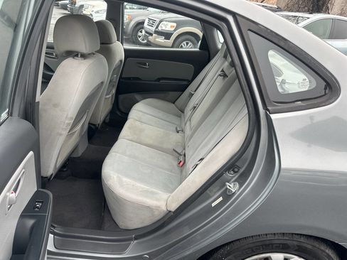 Used 2009 Hyundai Elantra GLS FWD image 15