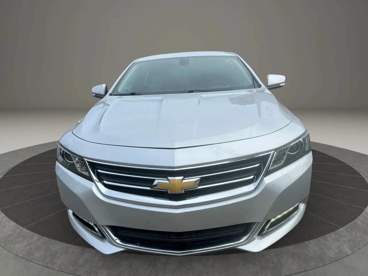 Used 2019 Chevrolet Impala LT FWD image 2