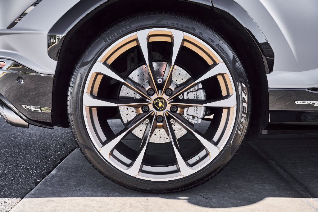 Used 2024 Lamborghini Urus S AWD/4WD image 23