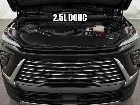 Used 2025 Buick Enclave Preferred image 2