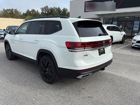 New 2026 Volkswagen Atlas SE FWD image 4