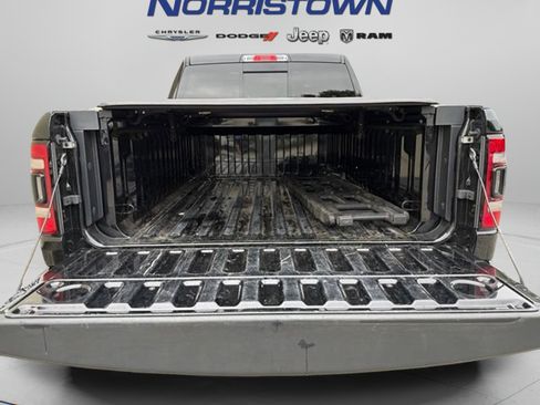 Used 2023 RAM 1500 Laramie AWD/4WD image 9