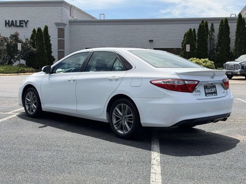 Used 2016 Toyota Camry SE FWD image 21