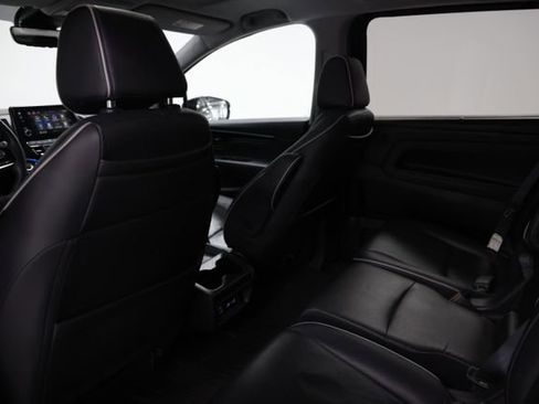 Used 2023 Honda Odyssey Elite image 34