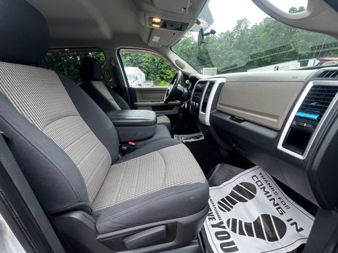 Used 2010 Dodge Ram 1500 Truck SLT AWD/4WD image 12