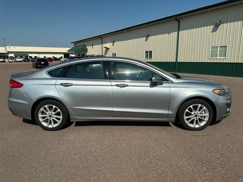 Used 2020 Ford Fusion Energi Titanium FWD image 34