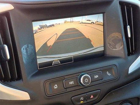 Used 2024 GMC Terrain SLE image 13