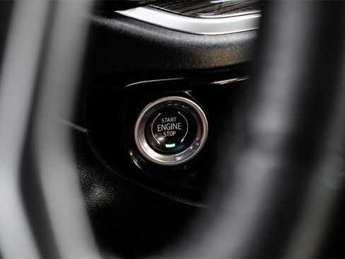 Used 2022 Chevrolet Silverado 1500 LT w/ Z71 Off-Road Package image 17