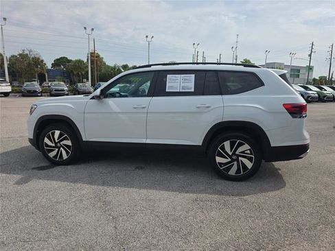 Used 2025 Volkswagen Atlas SE FWD image 7