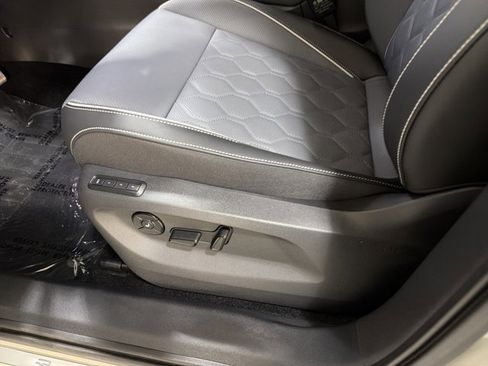 Certified 2026 Volkswagen Tiguan SEL R-Line image 17