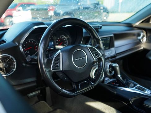Used 2019 Chevrolet Camaro LT RWD image 6
