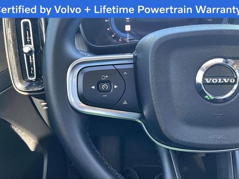 Certified 2025 Volvo XC40 B5 Plus image 25