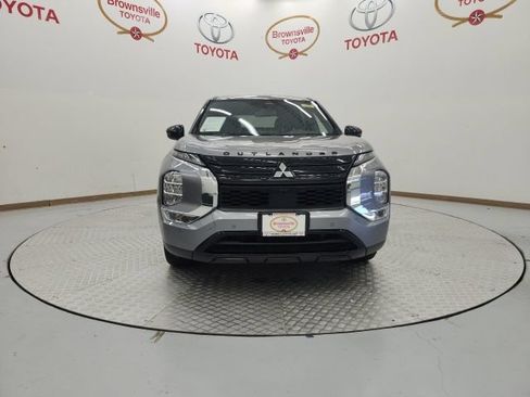 Used 2022 Mitsubishi Outlander SE FWD image 4