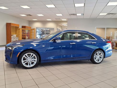 Certified 2022 Cadillac CT4 Luxury RWD image 2
