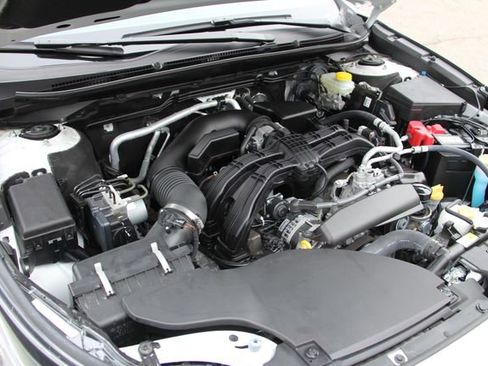 Certified 2025 Subaru Outback Premium AWD/4WD image 15