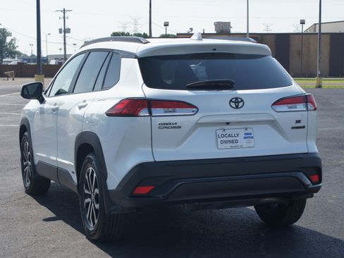 Used 2024 Toyota Corolla Cross AWD Hybrid image 14