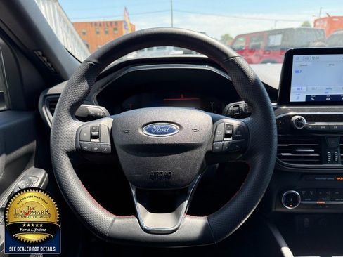 Used 2025 Ford Escape ST-Line AWD/4WD image 16