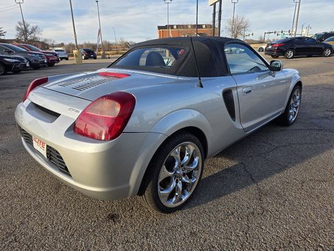 Used 2001 Toyota MR2 image 13