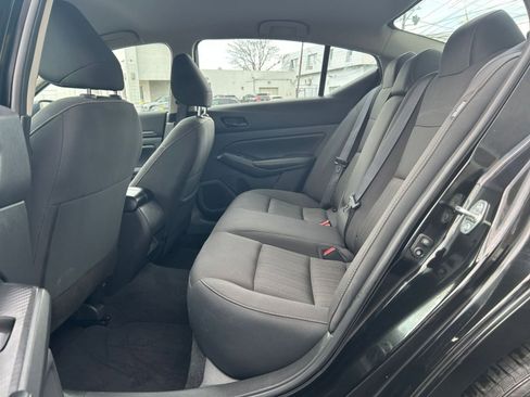 Used 2025 Nissan Altima 2.5 SV image 25