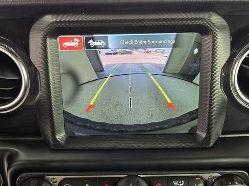 Used 2023 Jeep Wrangler Unlimited Rubicon 392 w/ Trailer Tow Package AWD/4WD image 18