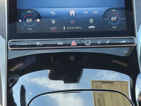 New 2025 Mercedes-Benz GLC 300 4MATIC image 16