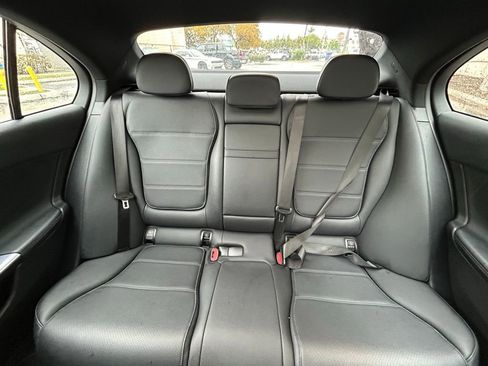 Used 2025 Mercedes-Benz C 300 4MATIC Sedan image 13
