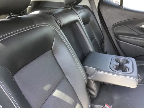 Used 2023 GMC Terrain SLT AWD/4WD image 27