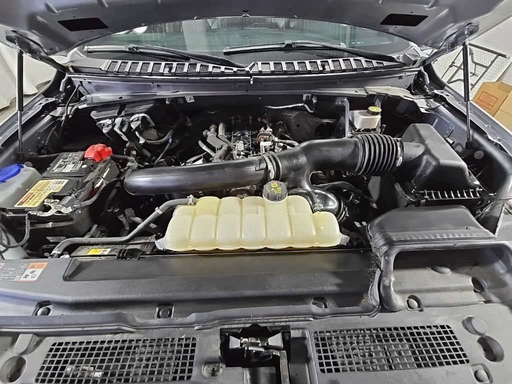 Used 2024 Ford Expedition Max Platinum AWD/4WD image 12