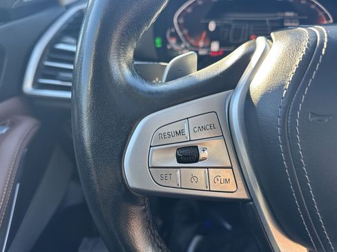 Used 2021 BMW X7 xDrive40i w/ Premium Package image 16