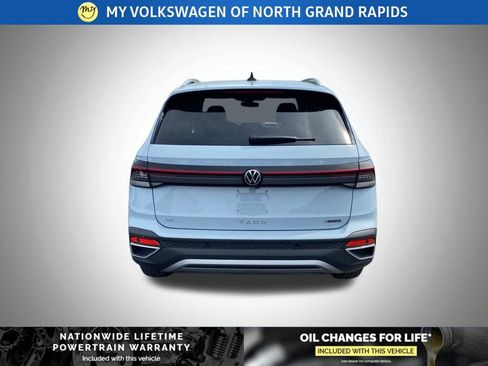 New 2026 Volkswagen Taos SE AWD/4WD image 22