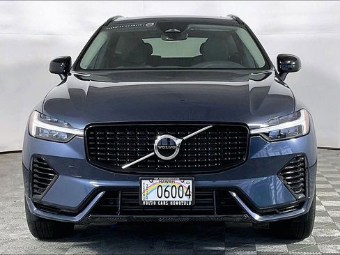 Used 2025 Volvo XC60 T8 Core AWD/4WD image 2
