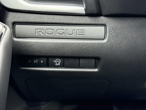Certified 2025 Nissan Rogue S image 18