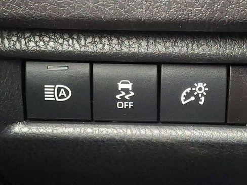 Used 2025 Toyota Camry LE image 25