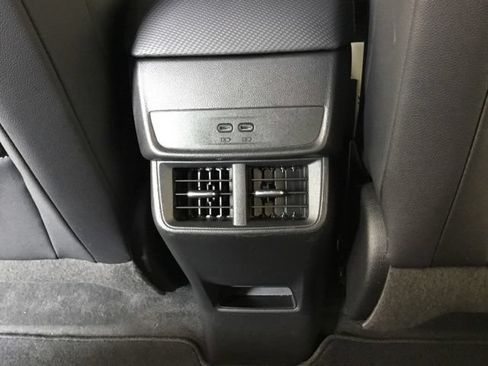 Used 2026 Chevrolet Equinox LT w/ Convenience Package II AWD/4WD image 40